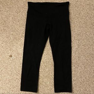 Lulu cropped leggings size 6